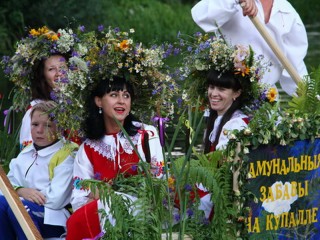 В городском парке  Слонима прошло массовое народное гулянье Купалье